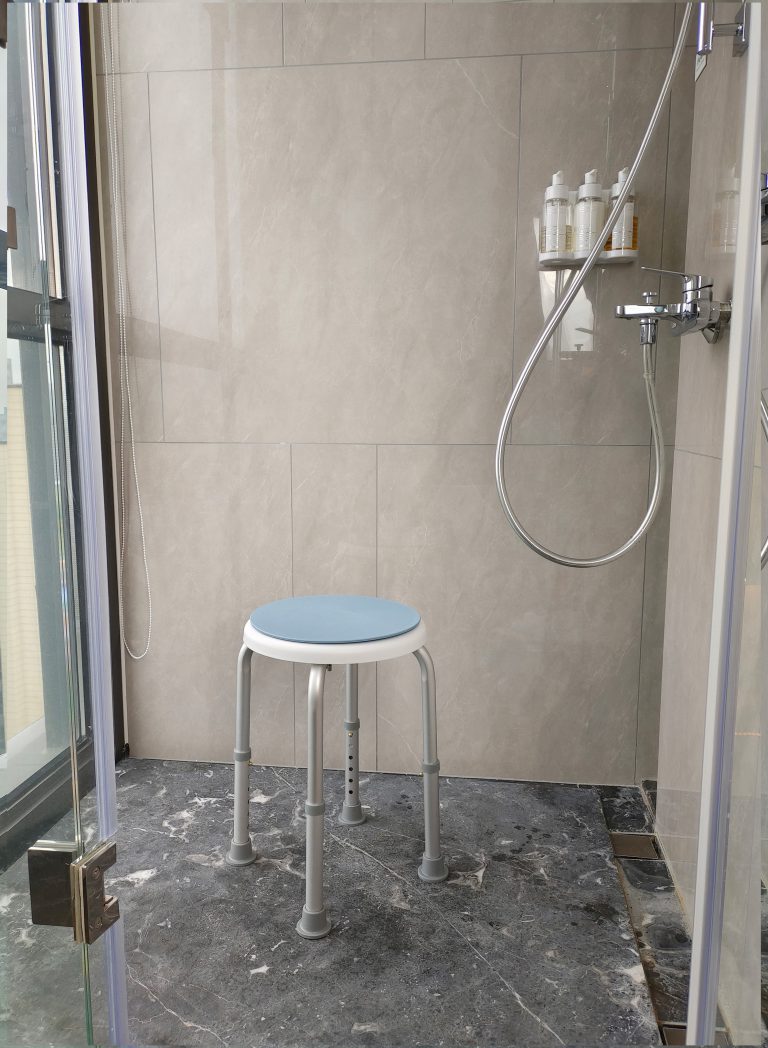 Bathroom Safety 360 Rotate Swivel Aluminum Bath Chair for Elderly Medical Handicapped Bathtub Shower Chair5