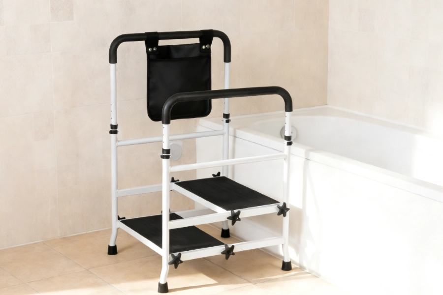 Step Stool with Handle Rail